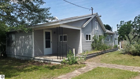 Tiny photo for 659 Prairie Street, Clare, MI 48617 (MLS # 1946954)