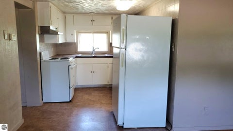 Tiny photo for 659 Prairie Street, Clare, MI 48617 (MLS # 1946954)