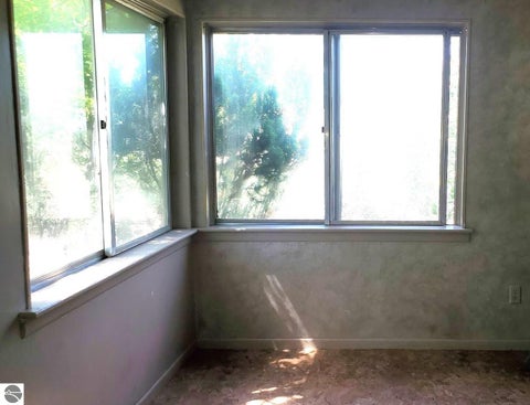 Tiny photo for 659 Prairie Street, Clare, MI 48617 (MLS # 1946954)