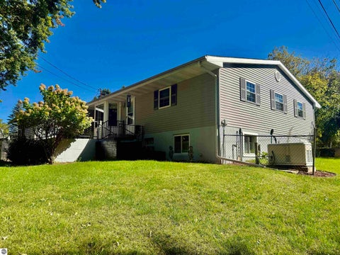 Tiny photo for 135 Fox Place, St Louis, MI 48880 (MLS # 1950931)