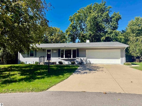 Tiny photo for 135 Fox Place, St Louis, MI 48880 (MLS # 1950931)