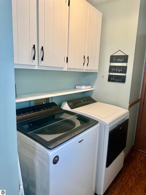 Tiny photo for 135 Fox Place, St Louis, MI 48880 (MLS # 1950931)