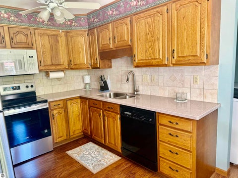 Tiny photo for 135 Fox Place, St Louis, MI 48880 (MLS # 1950931)
