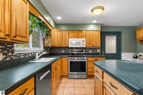 Tiny photo for 12289 Boyne City Road, Charlevoix, MI 49720 (MLS # 1941586)