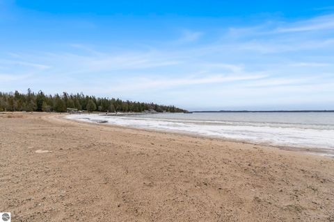 Tiny photo for 12289 Boyne City Road, Charlevoix, MI 49720 (MLS # 1941586)