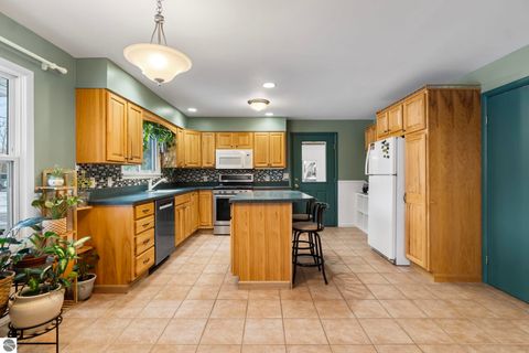 Tiny photo for 12289 Boyne City Road, Charlevoix, MI 49720 (MLS # 1941586)