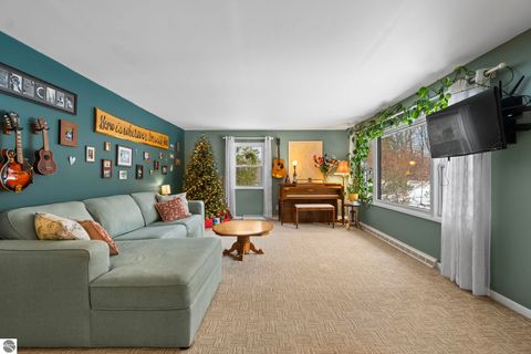 Tiny photo for 12289 Boyne City Road, Charlevoix, MI 49720 (MLS # 1941586)