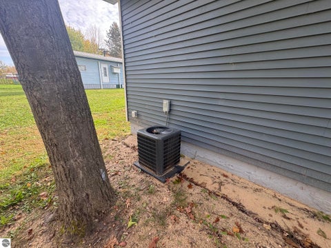 Tiny photo for 4120 Clendening Road, Gladwin, MI 48624 (MLS # 1951642)