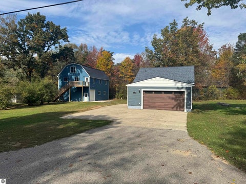 Photo of 4120 Clendening Road, Gladwin, MI 48624 (MLS # 1951642)