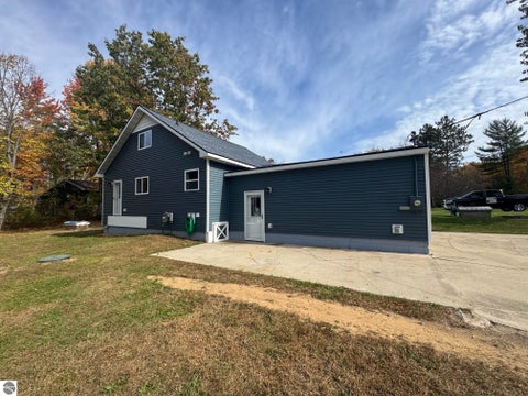 Tiny photo for 4120 Clendening Road, Gladwin, MI 48624 (MLS # 1951642)