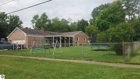 Tiny photo for 1521 E Broadway Street, Mt Pleasant, MI 48858 (MLS # 1947221)