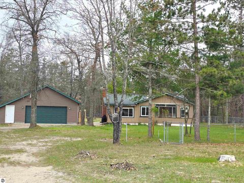 Photo of 280 S Wakeley Bridge Road, Grayling, MI 49738 (MLS # 1945015)