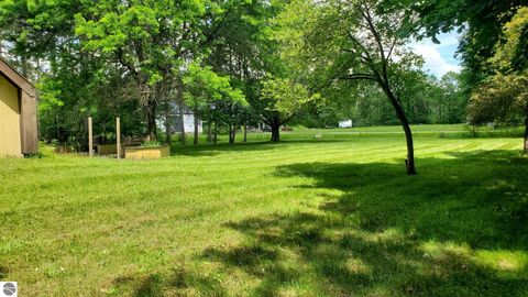 Tiny photo for 2704 W Deerfield Road, Mt Pleasant, MI 48858 (MLS # 1946998)