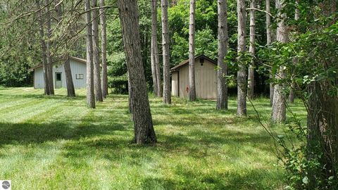Tiny photo for 2704 W Deerfield Road, Mt Pleasant, MI 48858 (MLS # 1946998)