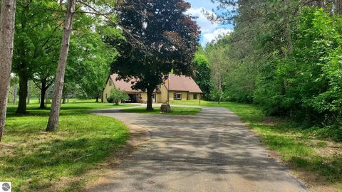 Tiny photo for 2704 W Deerfield Road, Mt Pleasant, MI 48858 (MLS # 1946998)