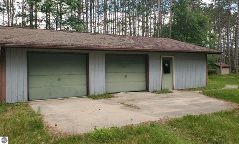 Tiny photo for 2704 W Deerfield Road, Mt Pleasant, MI 48858 (MLS # 1946998)