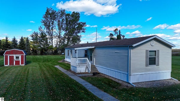 6065 E MILLBROOK ROAD, MT PLEASANT, MI 48858 - Image 600be186edbdca1f87d381c4e39c9a4b/1012184316