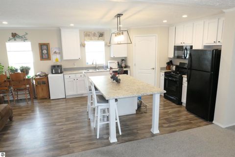 Tiny photo for 1259 Concord, Mt Pleasant, MI 48858 (MLS # 1943014)