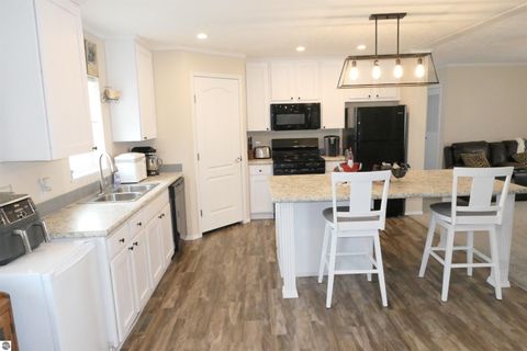 Tiny photo for 1259 Concord, Mt Pleasant, MI 48858 (MLS # 1943014)