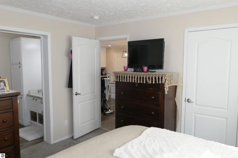 Tiny photo for 1259 Concord, Mt Pleasant, MI 48858 (MLS # 1943014)