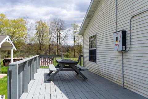 Tiny photo for 464 N Rolland Road, Weidman, MI 48893 (MLS # 1944894)