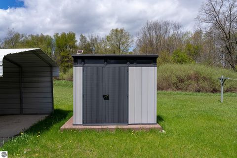 Tiny photo for 464 N Rolland Road, Weidman, MI 48893 (MLS # 1944894)
