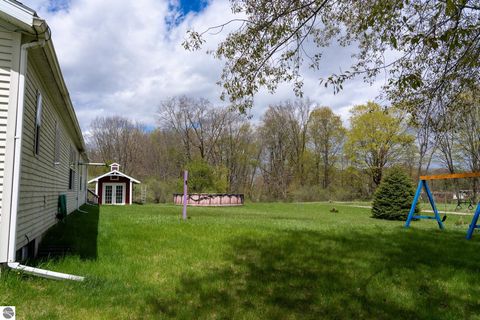 Tiny photo for 464 N Rolland Road, Weidman, MI 48893 (MLS # 1944894)