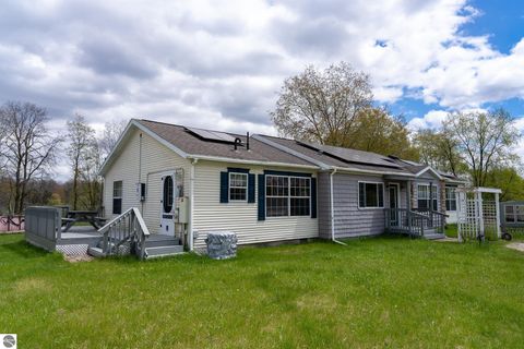 Tiny photo for 464 N Rolland Road, Weidman, MI 48893 (MLS # 1944894)