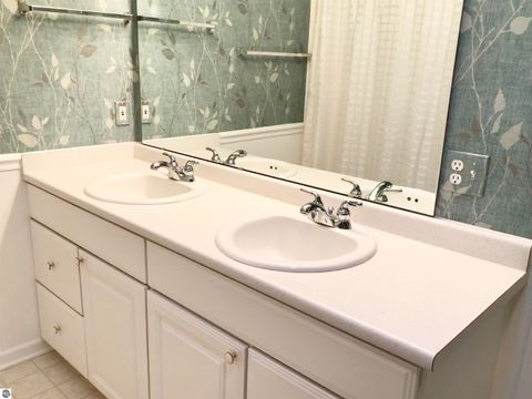 Tiny photo for 1655 E Gaylord Street, Mt Pleasant, MI 48858 (MLS # 1941506)