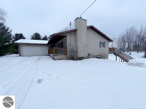 Tiny photo for 21820 Apache Pass, Reed City, MI 49677 (MLS # 1941861)