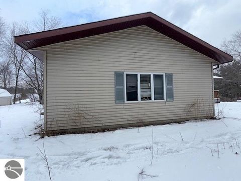 Tiny photo for 21820 Apache Pass, Reed City, MI 49677 (MLS # 1941861)