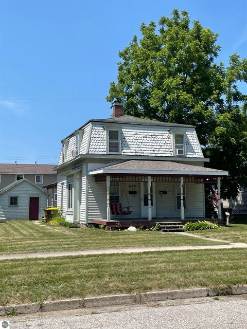 Photo of 628 Oak, Mt Pleasant, MI 48858 (MLS # 1941788)