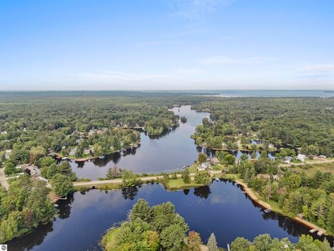 Tiny photo for 138 Hazelwood Drive, Prudenville, MI 48651 (MLS # 1943082)