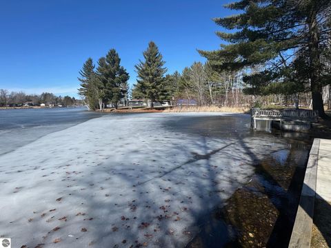 Tiny photo for 138 Hazelwood Drive, Prudenville, MI 48651 (MLS # 1943082)