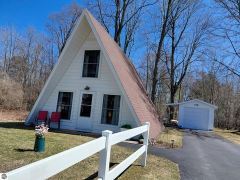 Photo of 1180 Cranberry Pike, East Tawas, MI 48730 (MLS # 1943746)