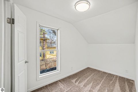 Tiny photo for 419 W Washington Avenue, St Louis, MI 48880 (MLS # 1943248)