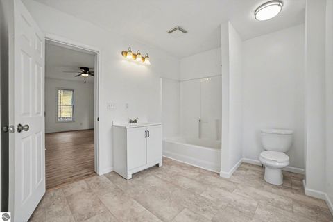 Tiny photo for 419 W Washington Avenue, St Louis, MI 48880 (MLS # 1943248)