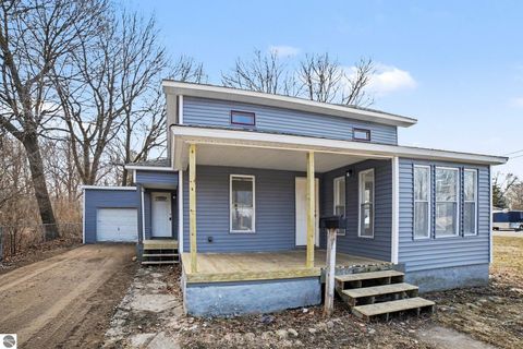 Tiny photo for 419 W Washington Avenue, St Louis, MI 48880 (MLS # 1943248)
