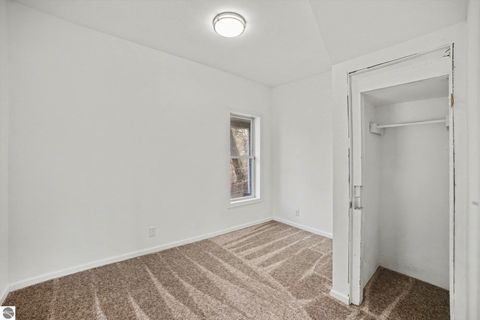 Tiny photo for 419 W Washington Avenue, St Louis, MI 48880 (MLS # 1943248)