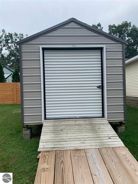 Tiny photo for 233 W Logan Street, Lake City, MI 49651 (MLS # 1942323)