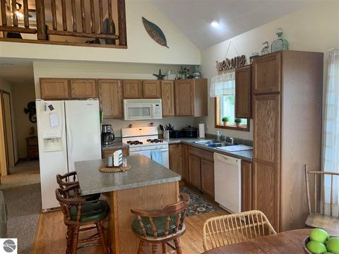 Tiny photo for 233 W Logan Street, Lake City, MI 49651 (MLS # 1942323)