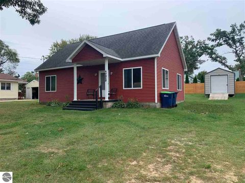 Tiny photo for 233 W Logan Street, Lake City, MI 49651 (MLS # 1942323)
