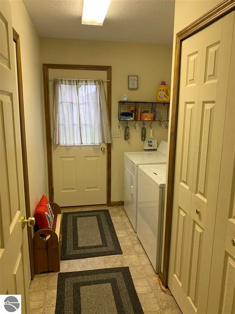 Tiny photo for 233 W Logan Street, Lake City, MI 49651 (MLS # 1942323)