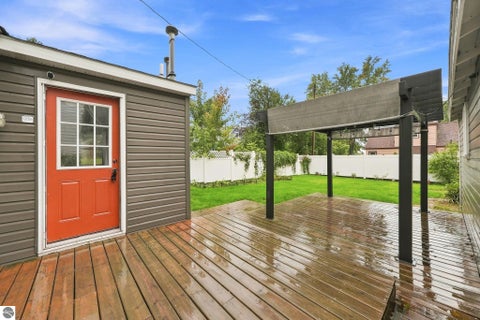 Tiny photo for 304 S Pine Street, Lake City, MI 49651 (MLS # 1950055)