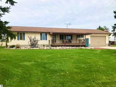 Photo of 1989 S Crapo Road, Ithaca, MI 48847 (MLS # 1944330)