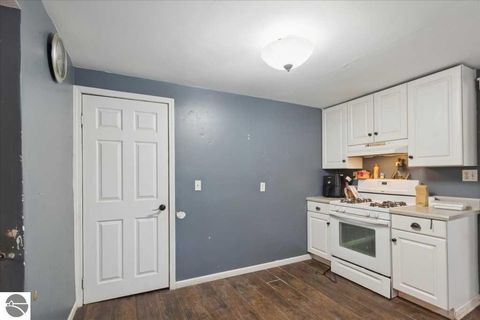 Tiny photo for 337 E Cottage, Shepherd, MI 48883 (MLS # 1941608)