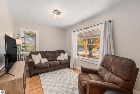 Tiny photo for 915 Hannah Avenue, Traverse City, MI 49686 (MLS # 1941885)