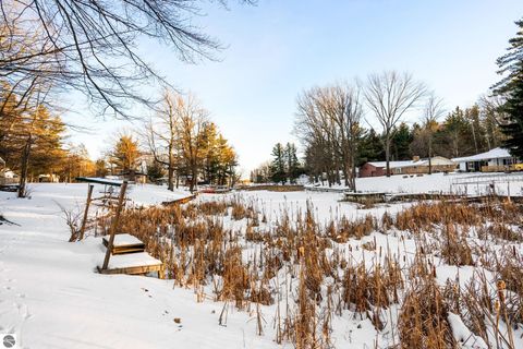 Tiny photo for 5386 Oakridge Drive, Beaverton, MI 48612 (MLS # 1942197)