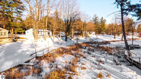 Tiny photo for 5386 Oakridge Drive, Beaverton, MI 48612 (MLS # 1942197)