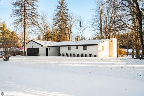 Tiny photo for 5386 Oakridge Drive, Beaverton, MI 48612 (MLS # 1942197)